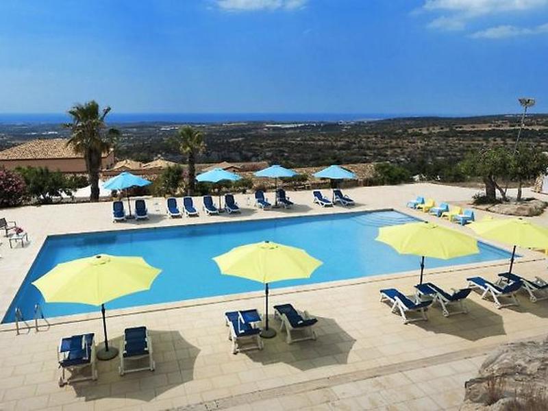 DCC0C0C50363A90F8821A0F0B1A5D665