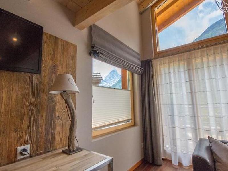 58487548FD39839AE71F763F5137427C