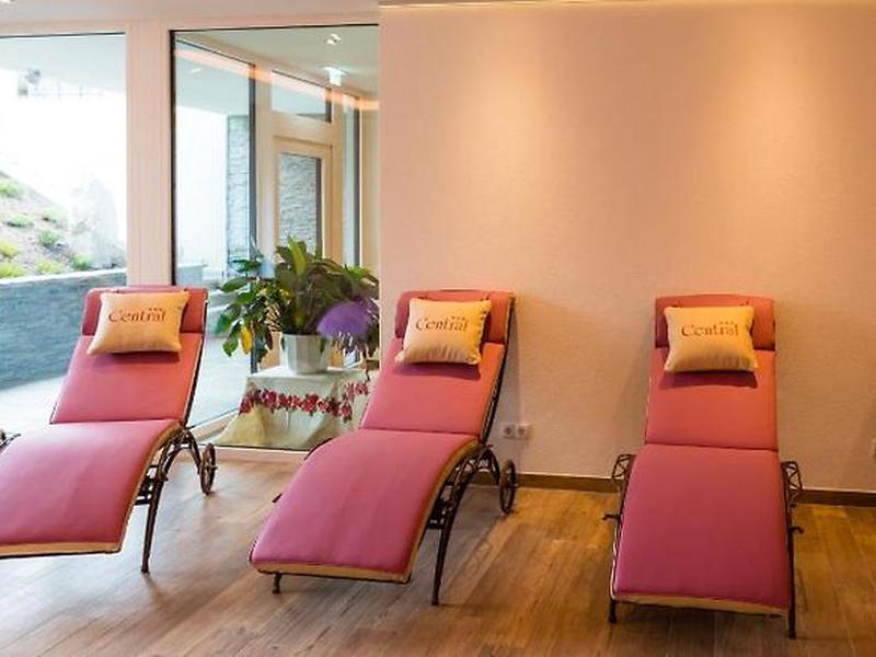 40F3525AE2C8E452C6E45D2D536119DE