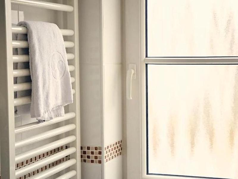 68F134E7A9A4F95D957F876F78254897