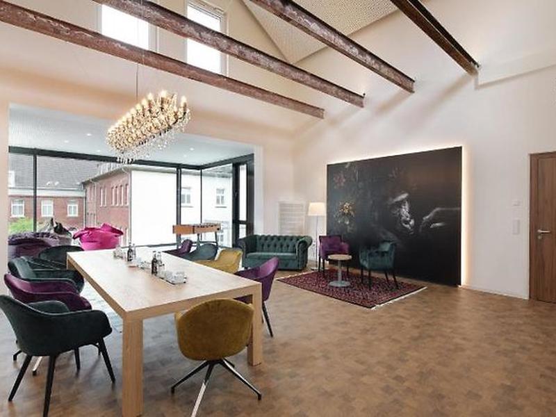 BAC7F242C8C301E413F0E799B331F4B8