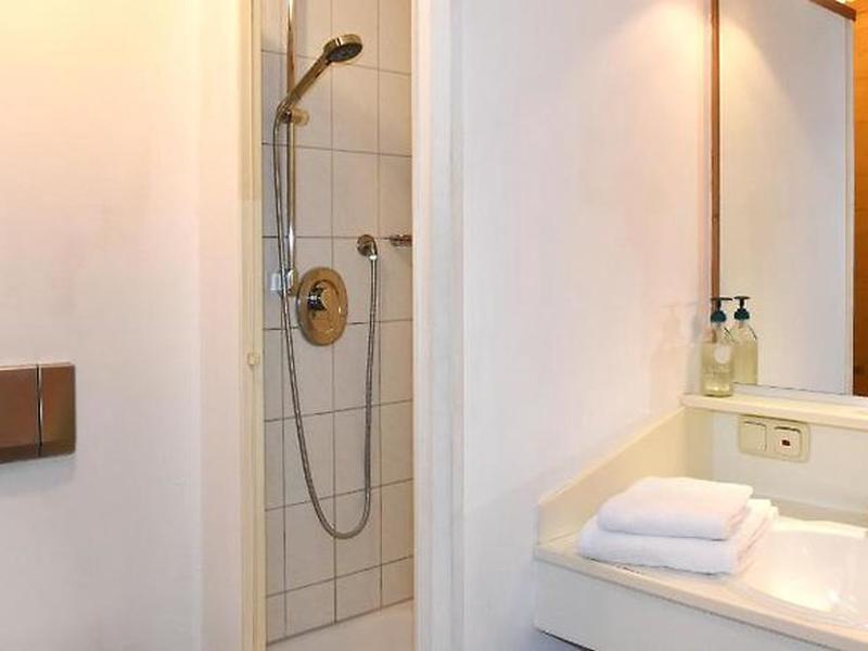 4B2A054AABA50BB6F48A4998FE7F3281