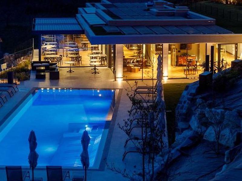 BDF6230B935FF69A15A6E3A13C897054