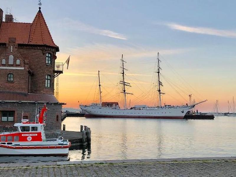 B9A777F656CB444137D44B6527FA91BB