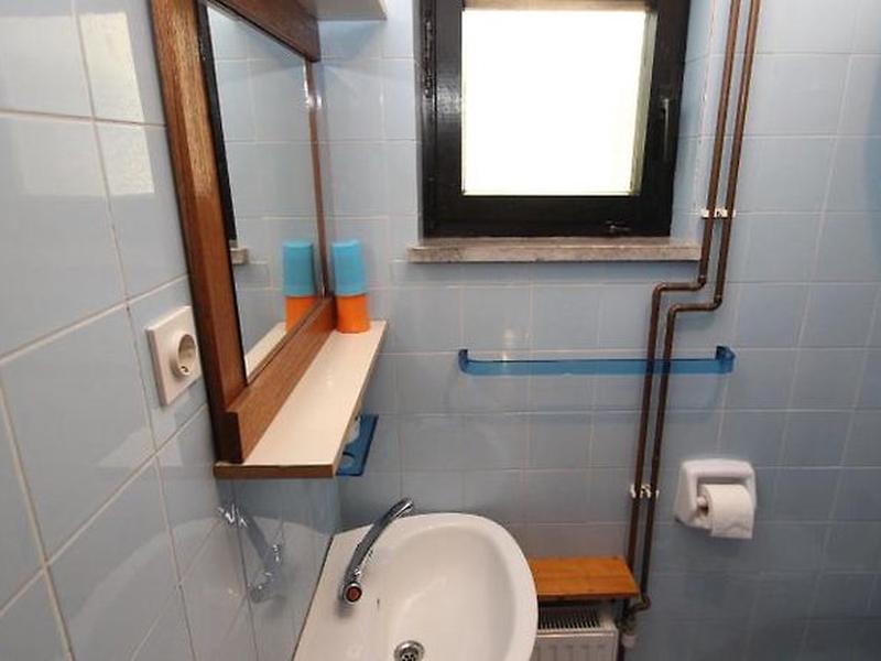 0B0F3B93FEB456D0B8ABE4730436FB94