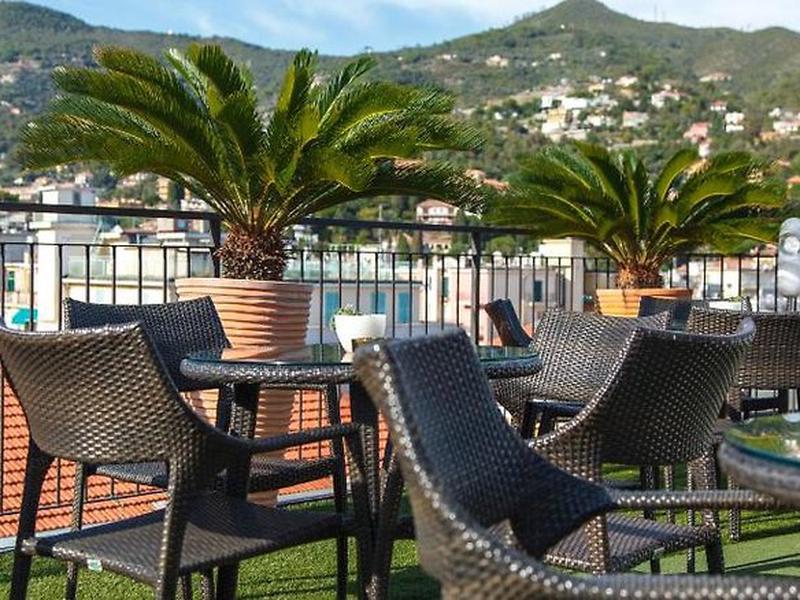 16E70940D142393F81B416630A7A163E