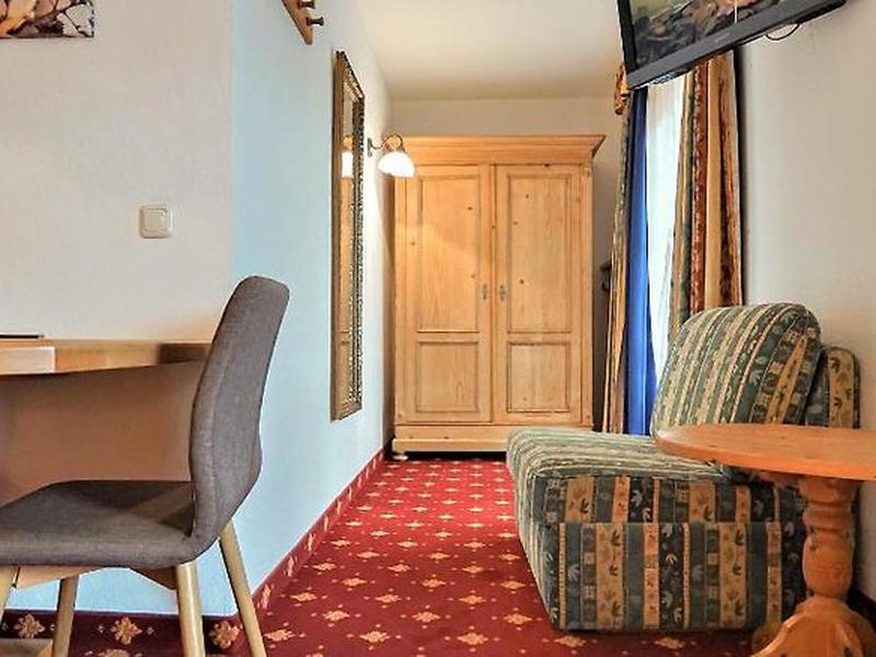 EA42C043AC6082D7C3623BDF089096FC