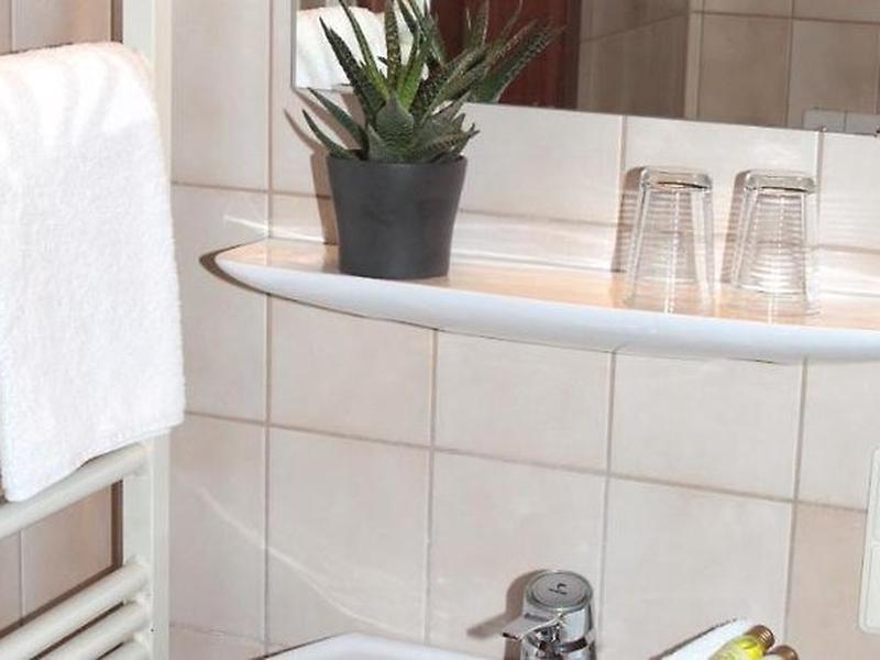 1F80A70479C9C7702D7D6A253E391AF4