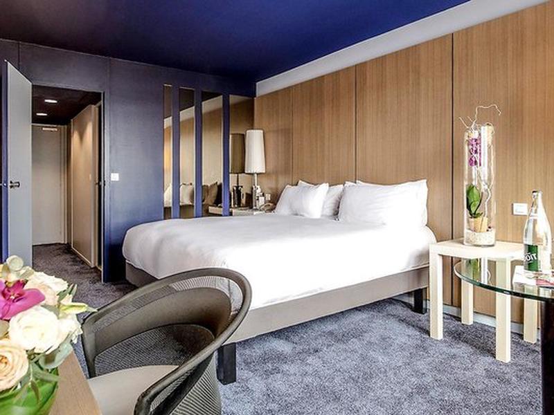 F2C203303106AE3C9BBAB82377081B85