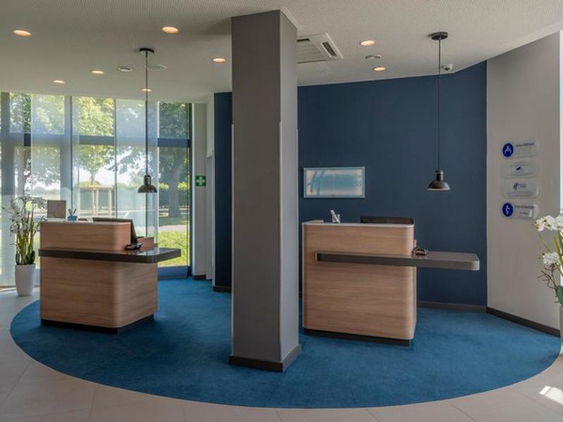 A30583D025F58D2E5D9019095984CE66