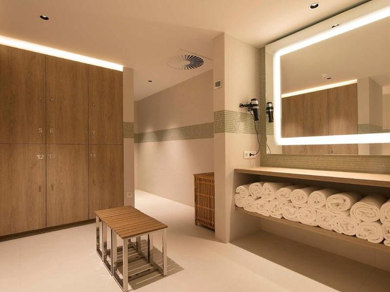 F41EBA2300119649DF5A60AB8FF04E5C