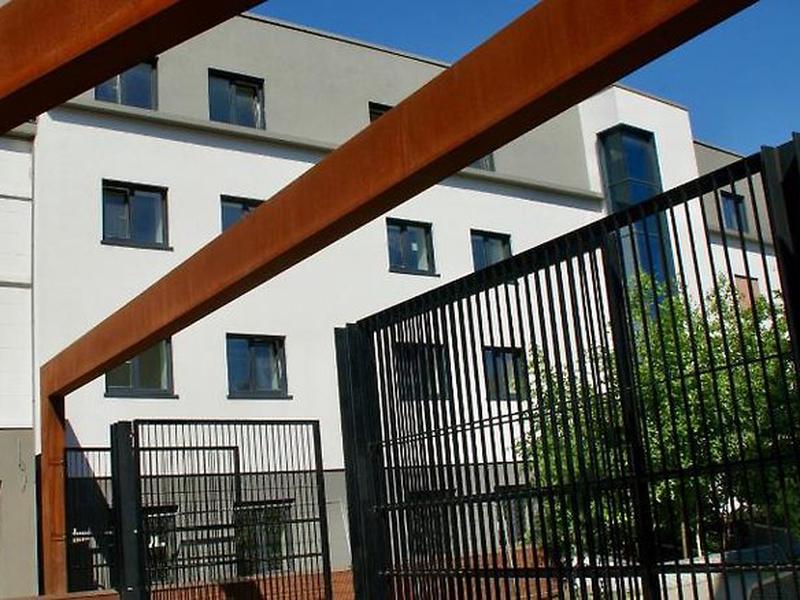 9ED3299C9641374E7B292DFAB73A2AE8