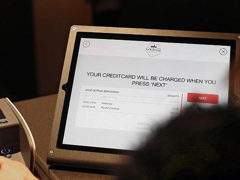 F15C7F07453AE619005C9C2E152624EE