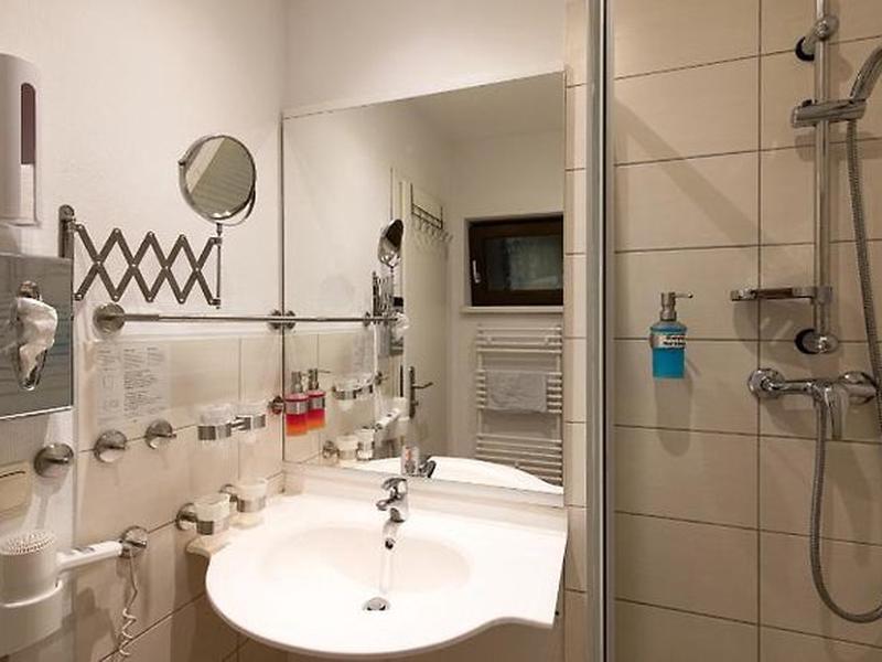 35AFBB389BDBE6DA309A154A3E37A51A