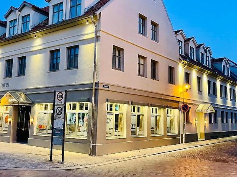 C32588F88890801CF31A4231FFB2453A