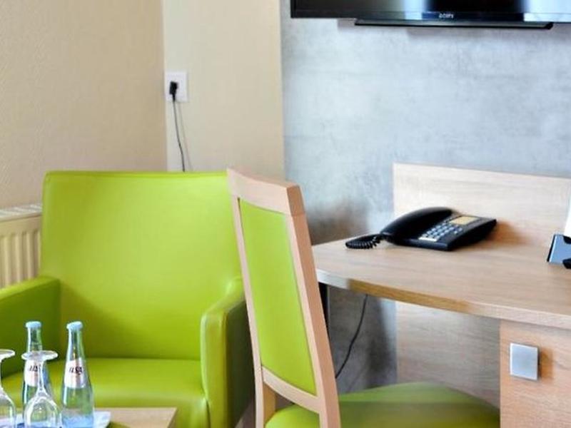 A768D205D3DCCB8B992A7F981F4F20AE