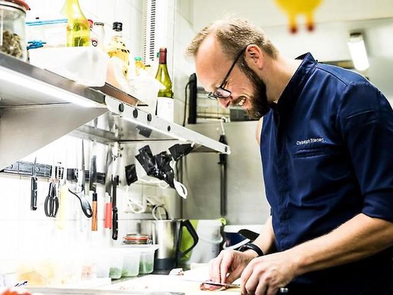 FF76DE0BC21BA2DF9096D7660918EE48