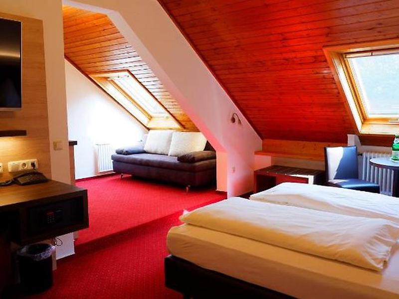 834F28110F25828FFD778232F016E1A3