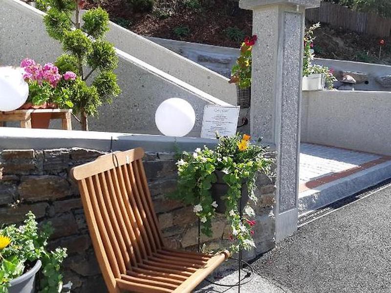 51A6C38413E2BA6A9E4295B33C8CA917