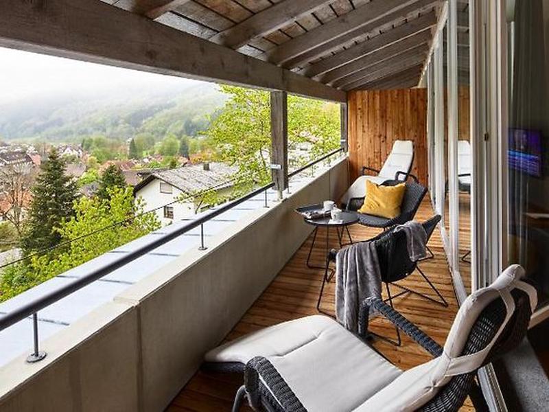 3E21CA8F5A4F4028584AB420C1DE247E