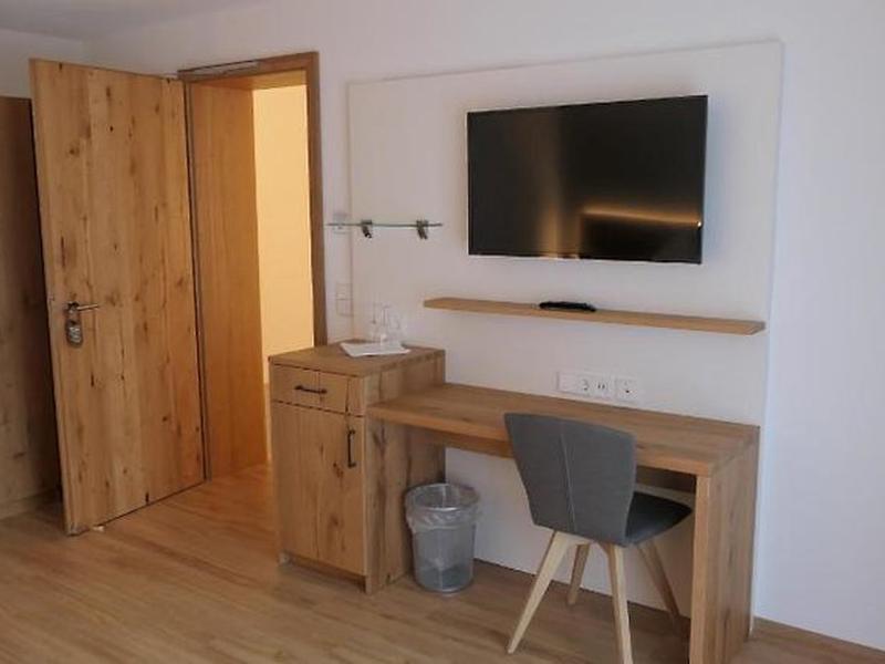 4F056FAFC54DBBBC7A1C19302D56937F