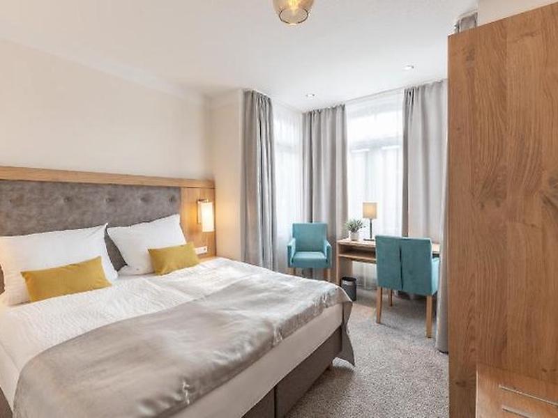 F4A975D7FB5B952BCC24E9F24276366F