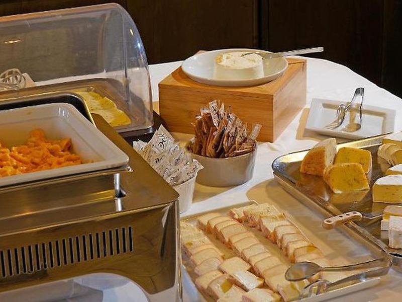 F5B2195902F1585200870828679E8705