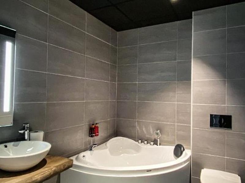 51579087C07F01F04F9D58CA4BAA23BC