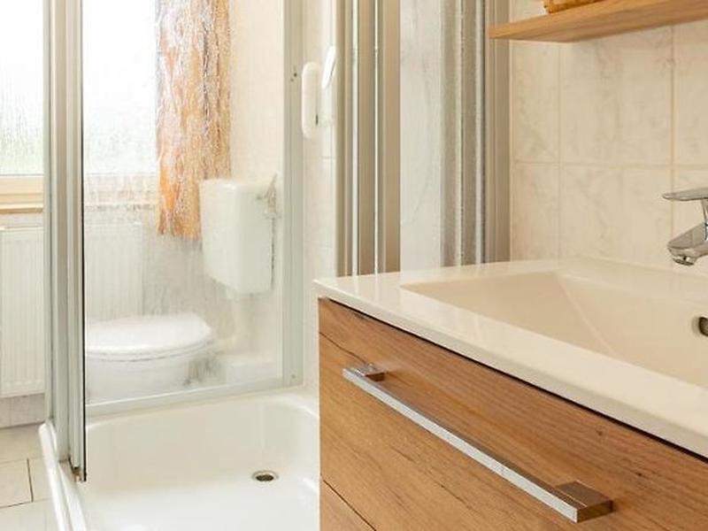 77A48A449B9643A2D83F9C4FF9EC76F8