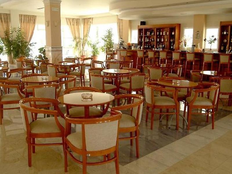 D010677E51B4D4BD18B5A1D270199477