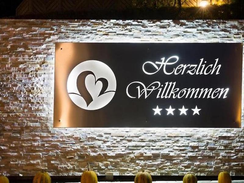 4438AF736FE5F96C1D25B3BA1C0218CB