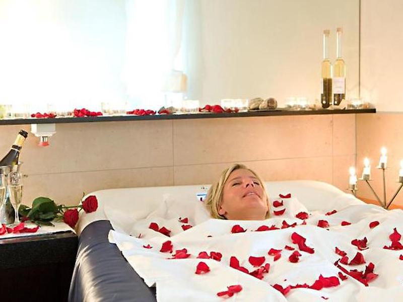 439ED34835DC6D39A8C7148CDB512B63