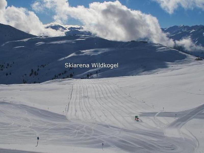 56865611B221B27022B952D6E2A237DF