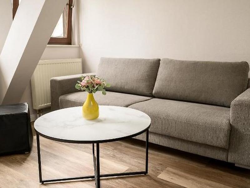 0295C1AE98926FF4C01060E0F1DE9C2C