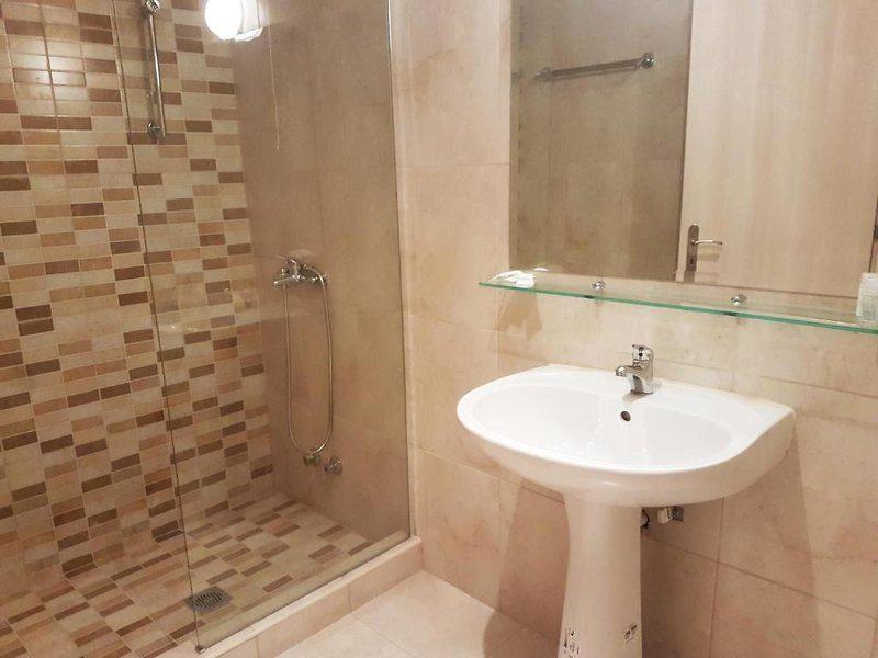 7EB88EB19D68E6D82E7B8CCB6D044989