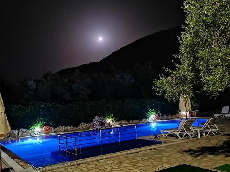 C20F85EA5595E90E3E1F89A7A72A8B2E