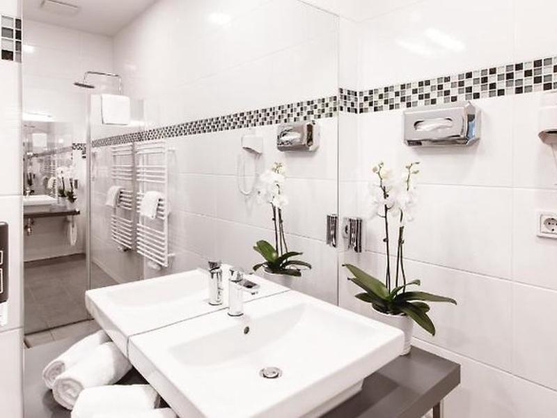 AC7C7391B793219485C3D381D951EC30