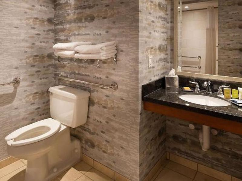 38B6E55738F91E106A57AD9470E9F2D1