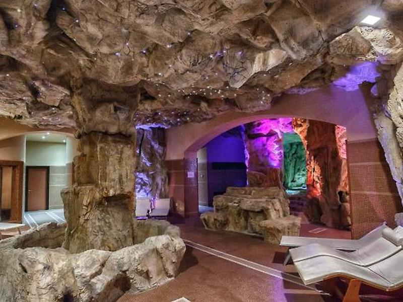 E51BC2C9347AFB6026738E9B90404B81