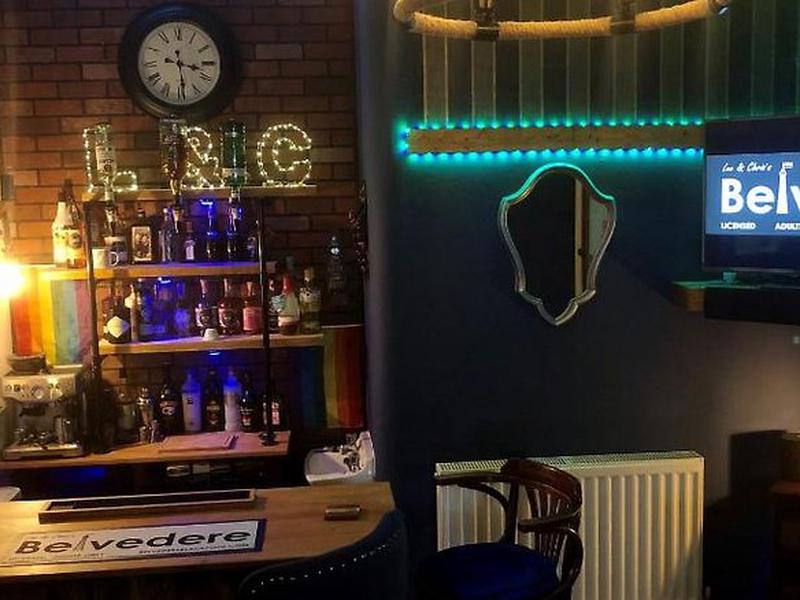 06BA33AF06DDC838768D8D8763A3A725