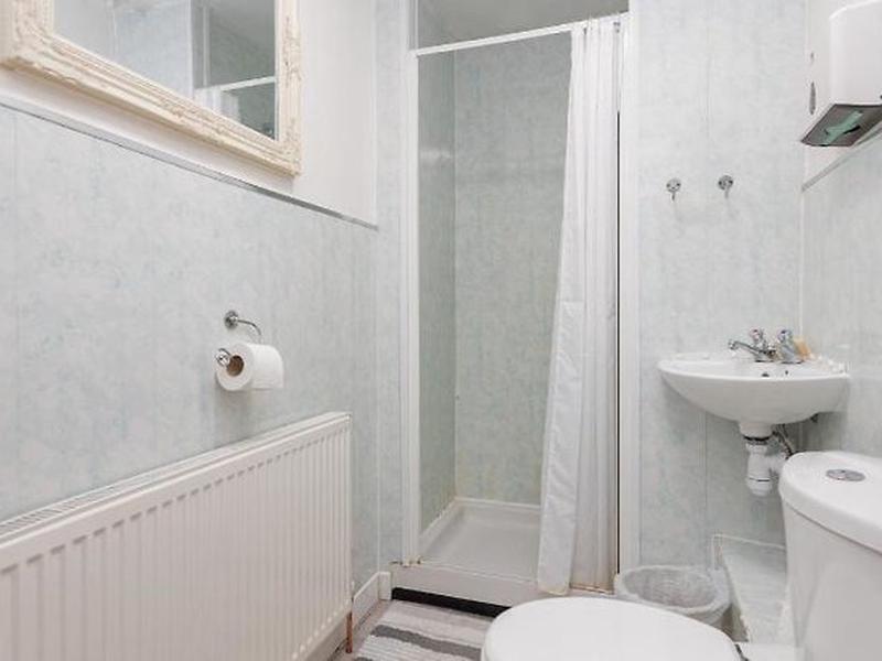 7729086A01E83DFAEC27DD60940D63E8