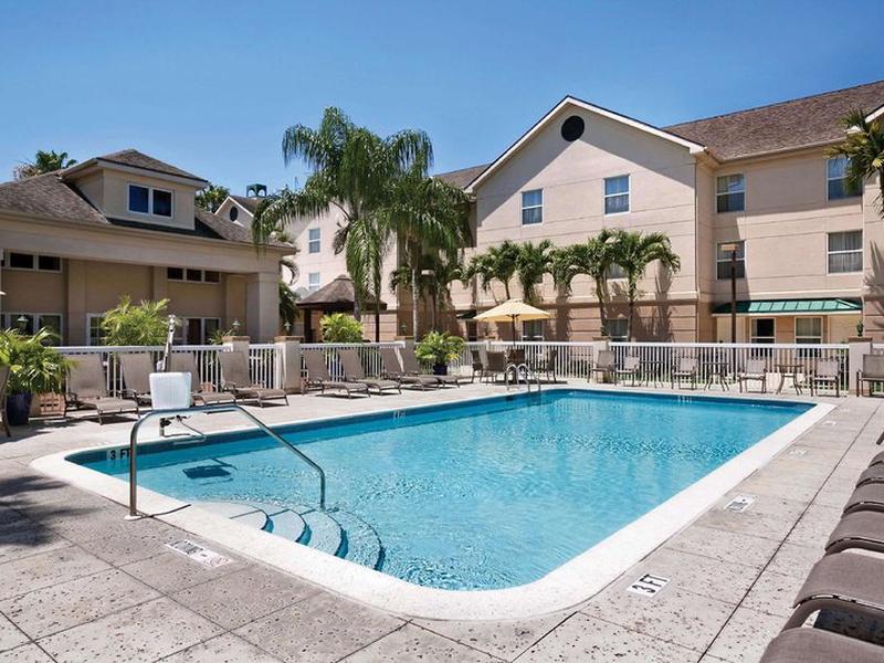 E8D51445A4C23C00B038975F0C6845D6