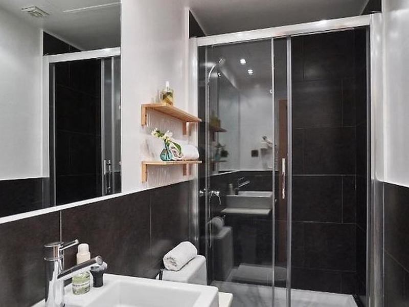 81B3C73B67D564FBD41BB80B26B3E91E