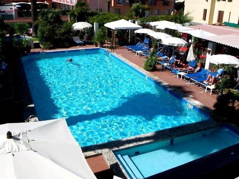 AA0ED126A24537E2D393477D933EF4A2