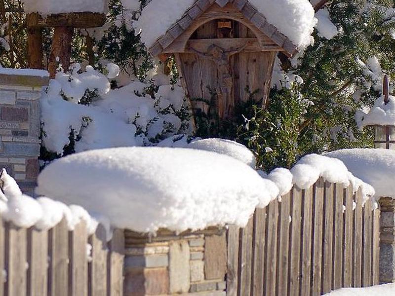 042A08C6D21AAC22AE87CC571A9F3D0B