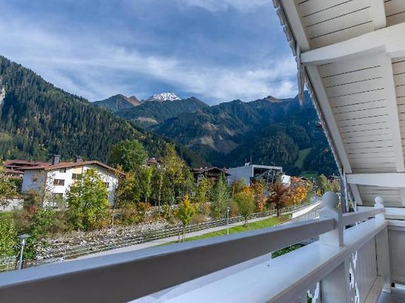 35E85D1BB8134CAA7A6613ADDB45118F