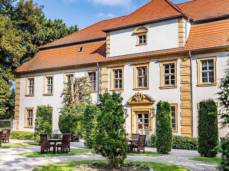 48D1828D61111195D7D91A2F27882B8A