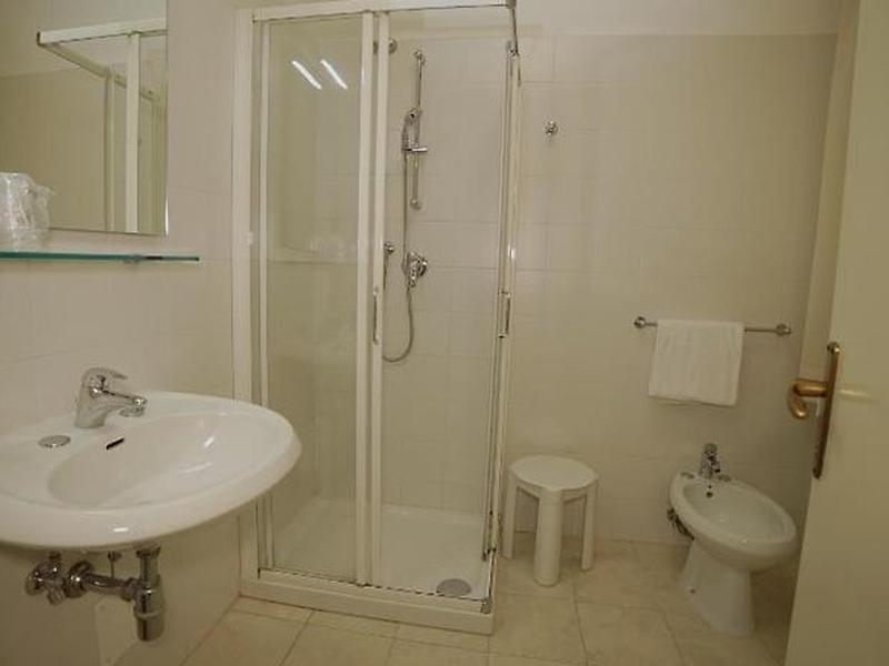 27F8F833ED2F9A5790C494F948D18794