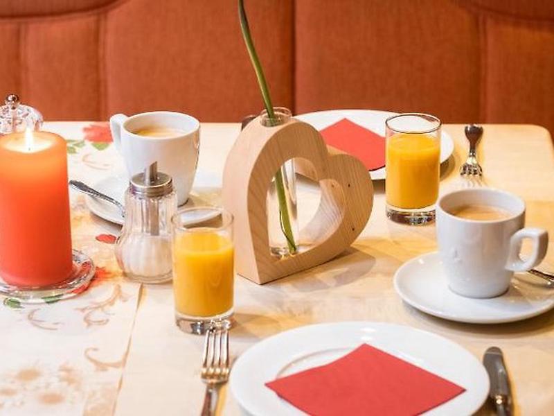 DB8C2EA59F635A663DEBEEE6A5C2EDB8