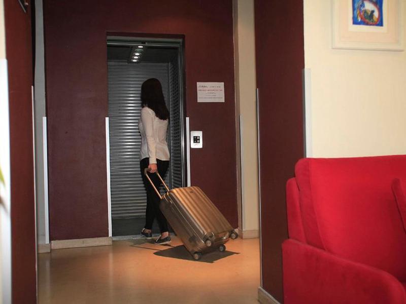 E1825CCEB36A0FEAFB2F8A475B0AF80A